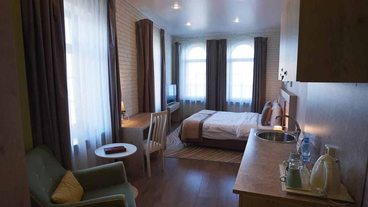 2. Багратион (Bagration Hotel)