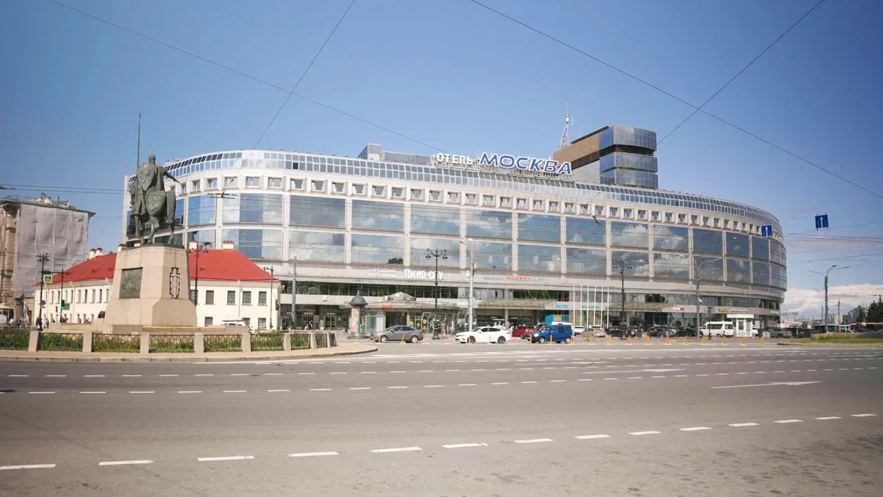 7. Москва (Moscow Hotel)